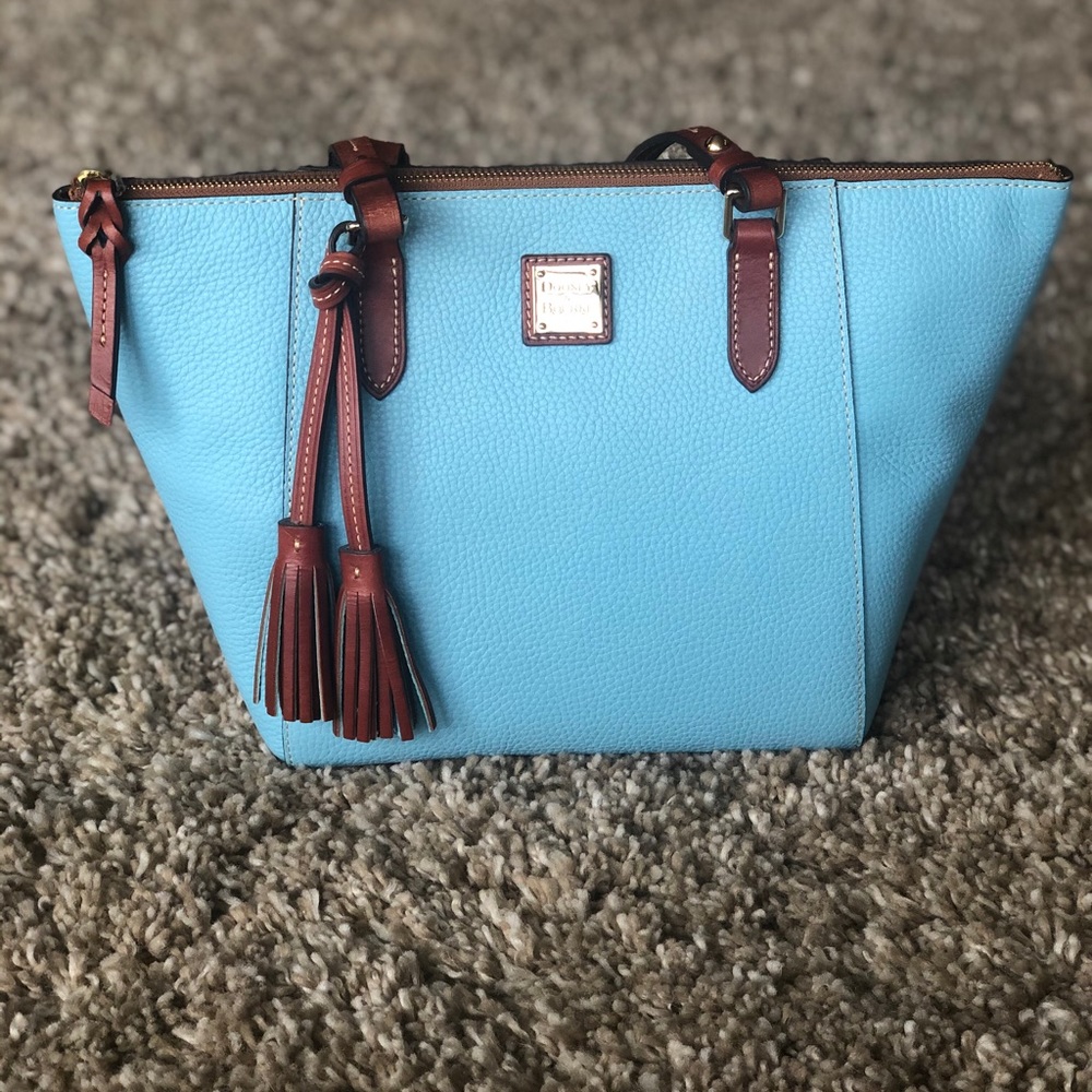 Dooney and Bourke Zippered Blue Tote